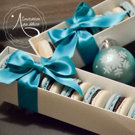 Coffret de 8 Macarons Bi-Colores Coffret Blanc Avec Noeud Satin 160g